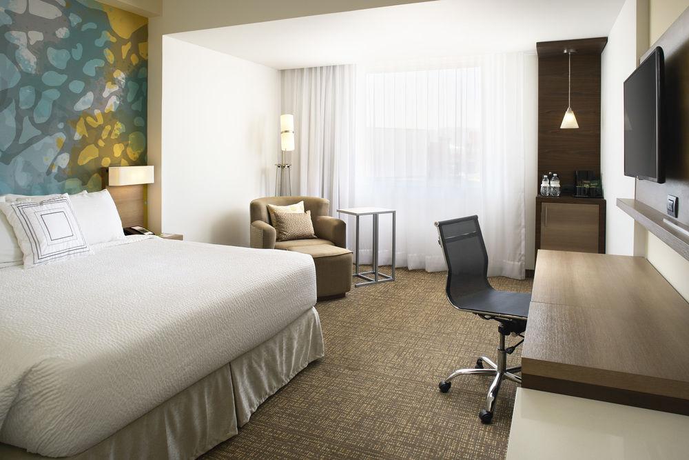 Courtyard By Marriott Hermosillo Exteriör bild
