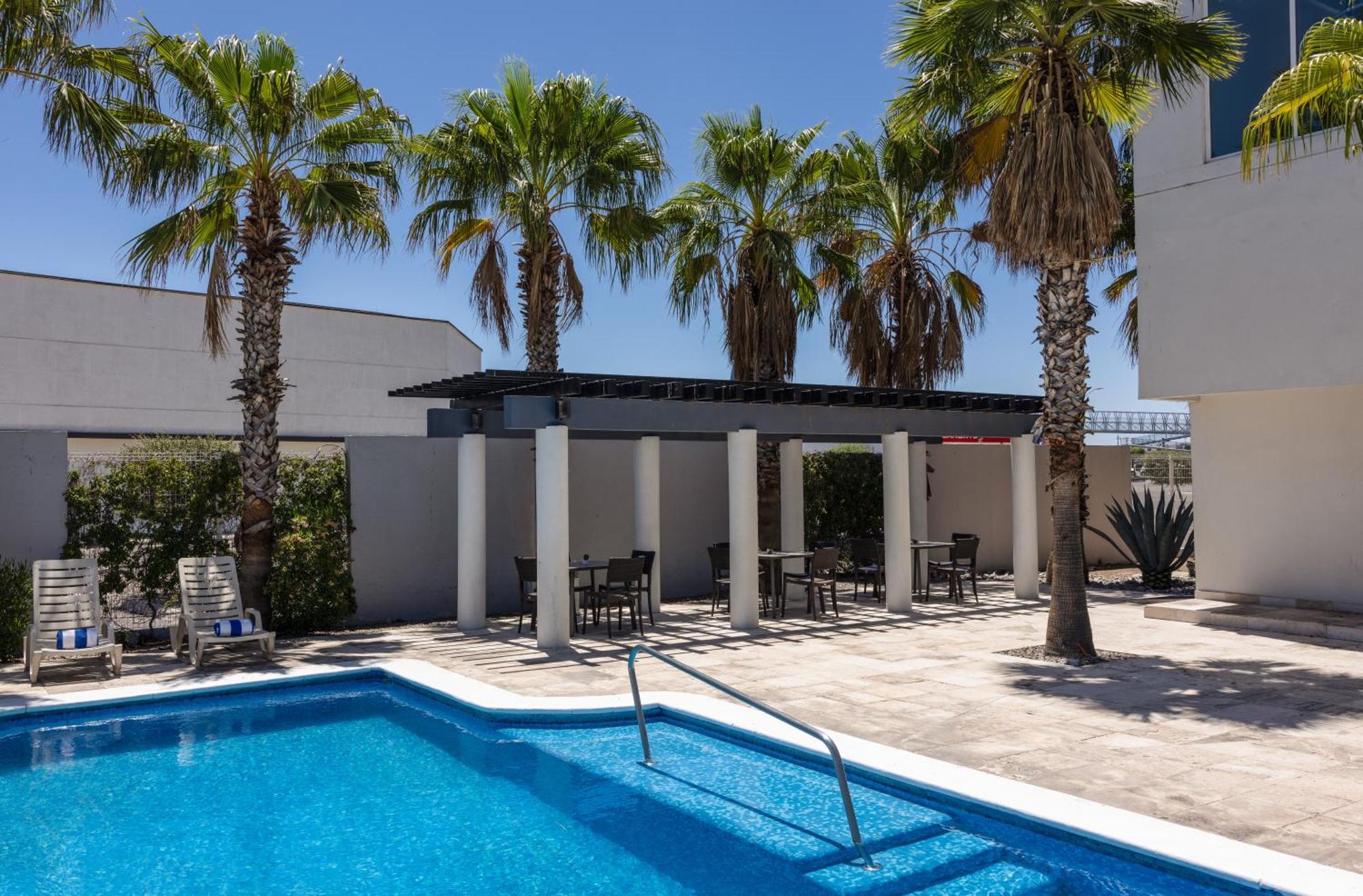 Courtyard By Marriott Hermosillo Exteriör bild