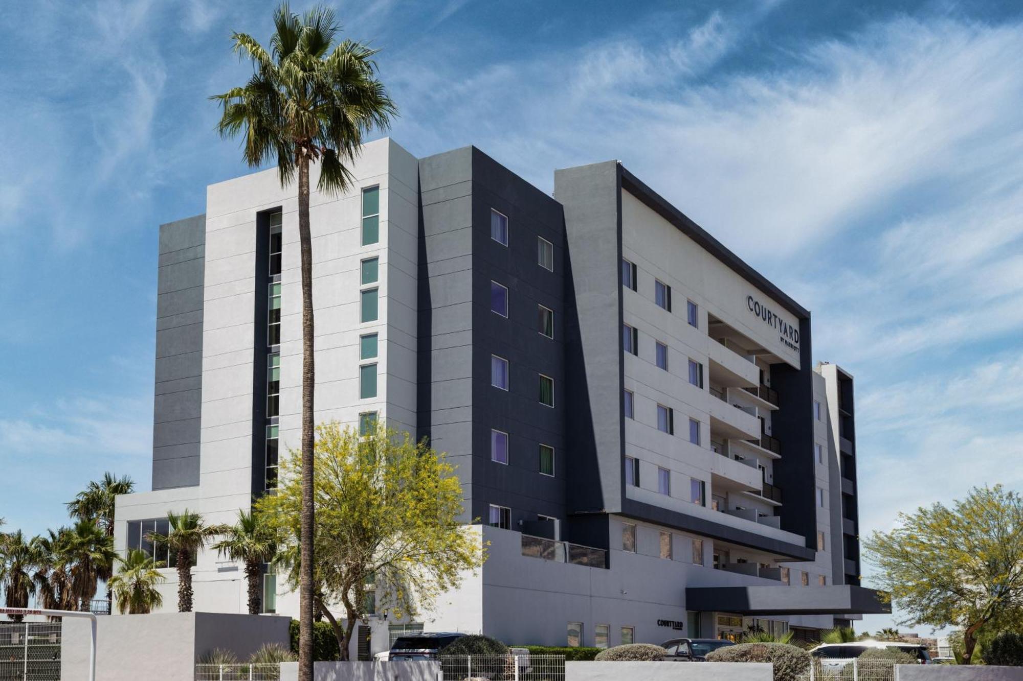 Courtyard By Marriott Hermosillo Exteriör bild