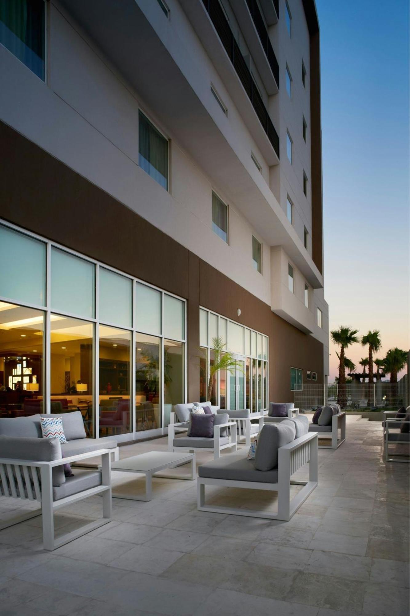 Courtyard By Marriott Hermosillo Exteriör bild