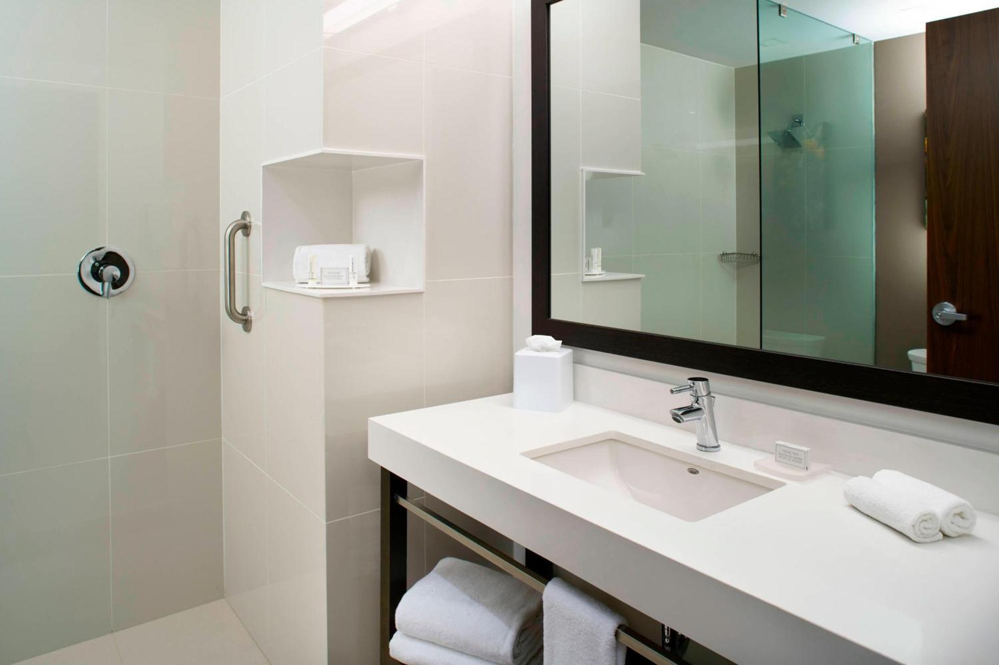 Courtyard By Marriott Hermosillo Exteriör bild